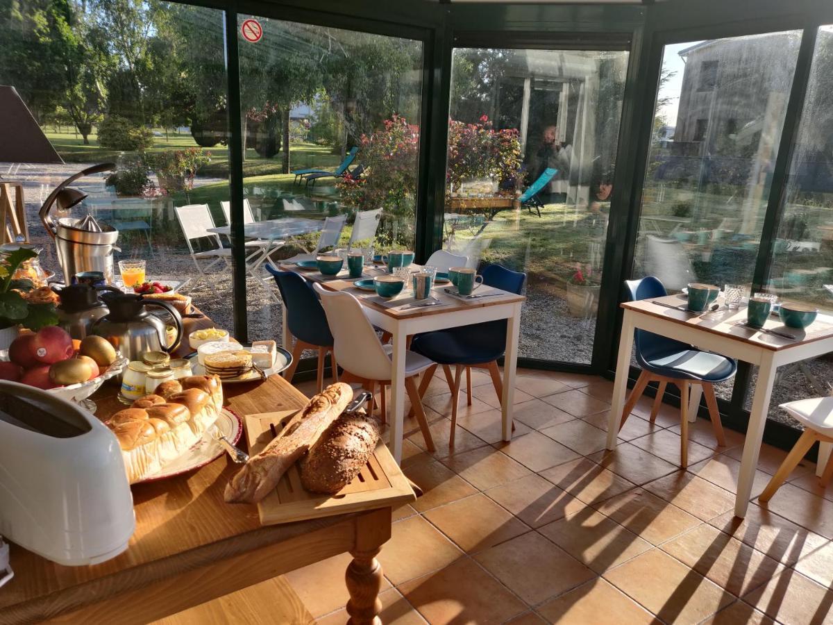 Les Fleurs Du Mont Bed & Breakfast Caux Ngoại thất bức ảnh